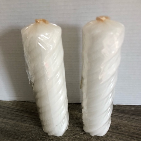 Vtg White Spiral Pillar Candles - Picture 8 of 12